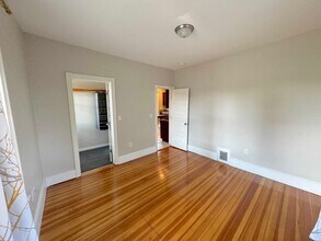 258 Broadway in Malden, MA - Building Photo - Building Photo