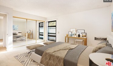 8650 Gulana Ave, Unit L2163 in Los Angeles, CA - Building Photo - Building Photo