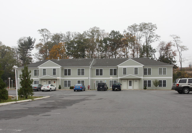 Wellington Gardens in Schenectady, NY - Building Photo - Building Photo