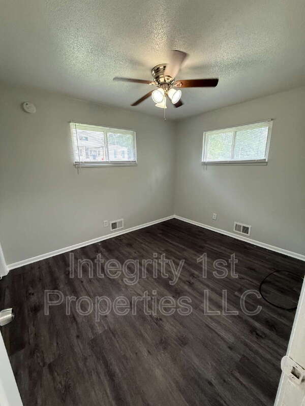 5613 E 28th St in Kansas City, MO - Building Photo - Building Photo
