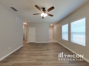 2245 Litchfield Lp in DeLand, FL - Building Photo - Building Photo