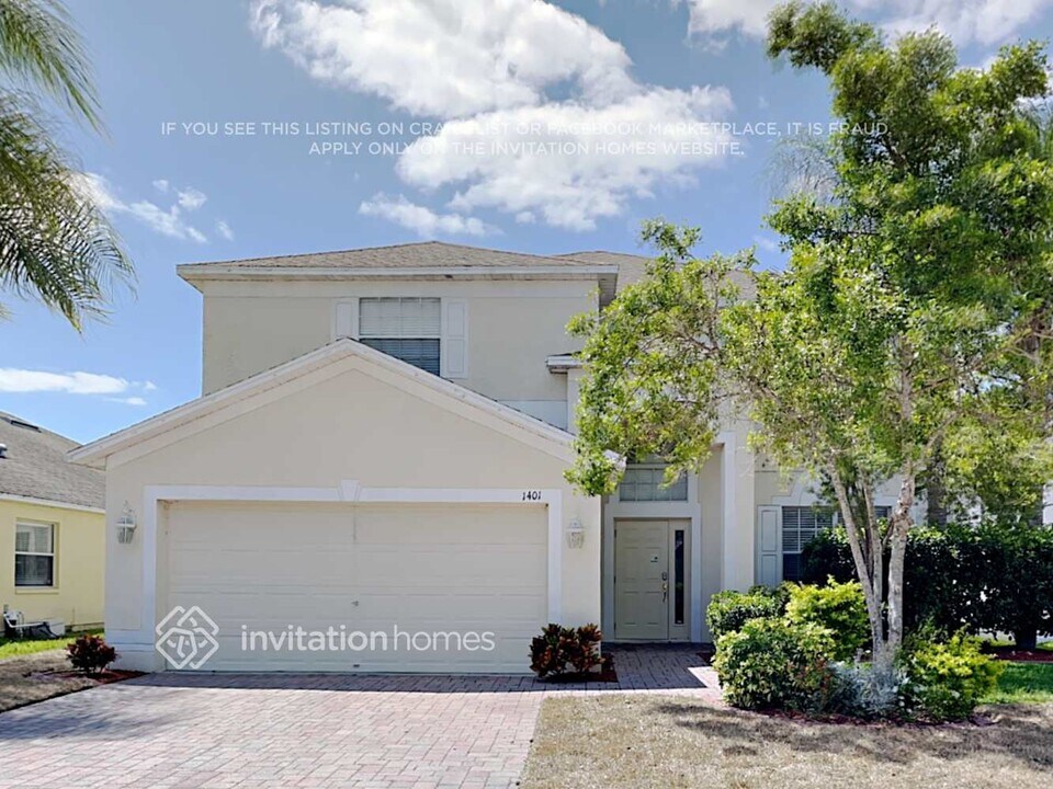 1401 Gallberry Ct in Trinity, FL - Foto de edificio