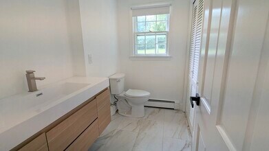 23 Allen St in Lexington, MA - Building Photo - Building Photo
