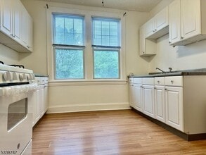 69 W Mount Pleasant Ave, Unit 1B in Livingston, NJ - Foto de edificio - Building Photo