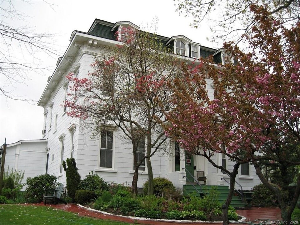 40 Franklin St-Unit -9 in New London, CT - Foto de edificio