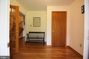 314 Casey Dr in Clear Brook, VA - Building Photo