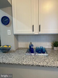 2549 Shields St photo'