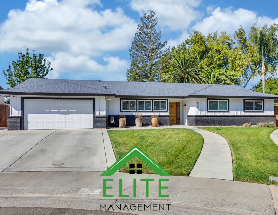8723 Cabra Ct in Elk Grove, CA - Building Photo