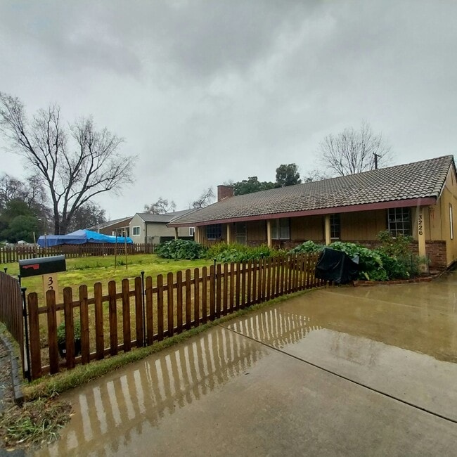 3226 Pilgrim Ct in Sacramento, CA - Building Photo - Building Photo