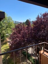 400 Taylor Ave NW, Unit 104 in Renton, WA - Building Photo - Building Photo