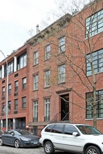 92 Jane St in New York, NY - Building Photo - Primary Photo