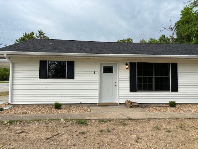 10456 E State Hwy 76 in Forsyth, MO - Building Photo - Building Photo