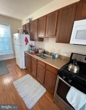 3900 Terrace St, Unit 4 in Philadelphia, PA - Foto de edificio - Building Photo