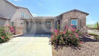 9345 W Heatherbrae Dr in Phoenix, AZ - Building Photo