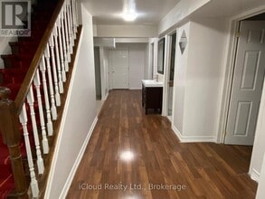 271 Ryerson Crescent in Oshawa, ON - Building Photo - Building Photo