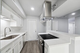 4406 Stanford Ct in Houston, TX - Building Photo - Building Photo