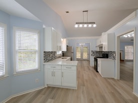 2218 Willow Crest Cir in Lawrenceville, GA - Building Photo