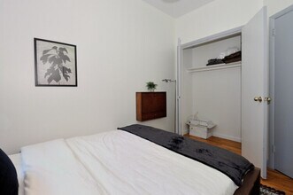 338 W 36th St. in New York, NY - Building Photo - Building Photo
