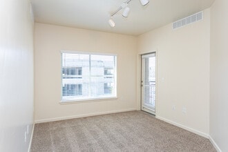 Liberty Center in Provo, UT - Foto de edificio - Interior Photo