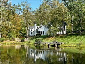 259 Woodstock Rd in Millbrook, NY - Building Photo - Building Photo