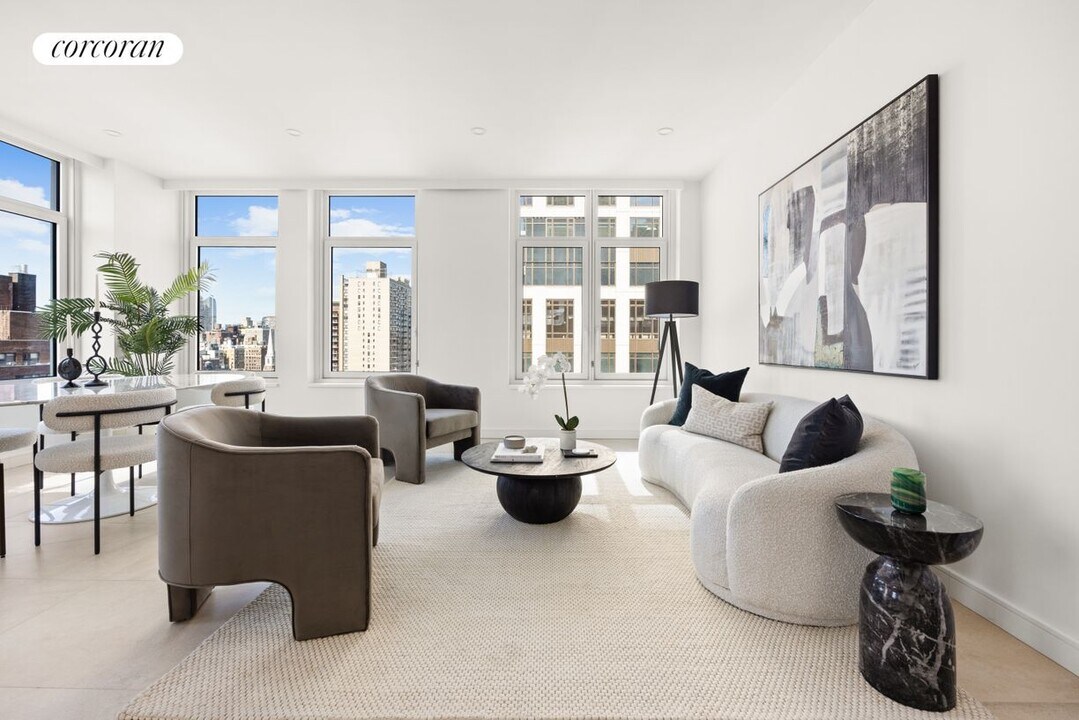 300 E 83rd St in New York, NY - Building Photo