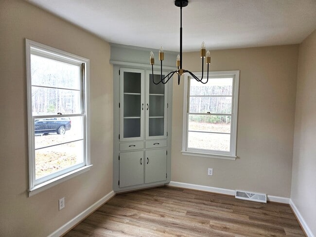 1299 N Franklin Rd in Mount Airy, NC - Building Photo - Building Photo