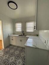 1803 N New Hampshire Ave in Los Angeles, CA - Building Photo - Building Photo