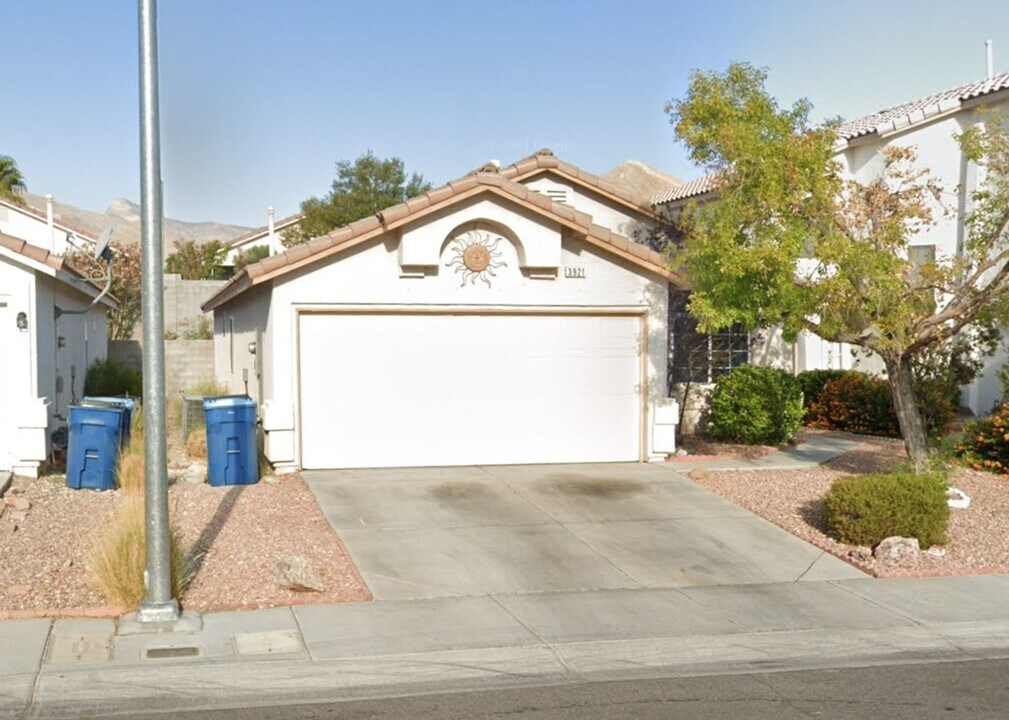 3921 Copperhead Hills St in Las Vegas, NV - Building Photo