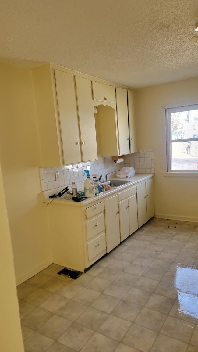 907 Cheyenne St in Leavenworth, KS - Building Photo - Building Photo