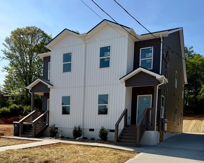 property at 3425 Garden Dr