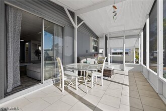 125 Kim Dr in Naples, FL - Building Photo - Building Photo