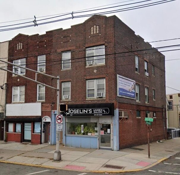 property at 1691 John F. Kennedy Blvd
