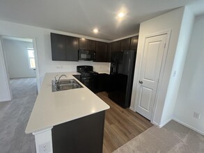 2314 Red Sky Dr in Lockhart, TX - Building Photo - Building Photo