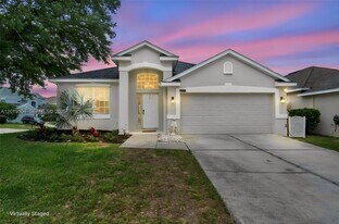 447 Higher Combe Dr in Davenport, FL - Building Photo