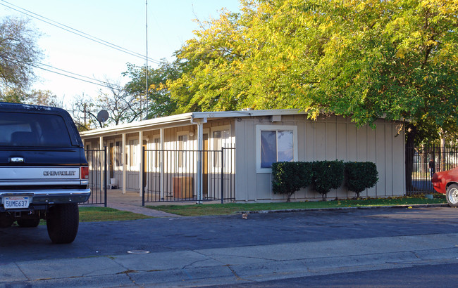 900 Sonoma Ave in Sacramento, CA - Building Photo - Building Photo