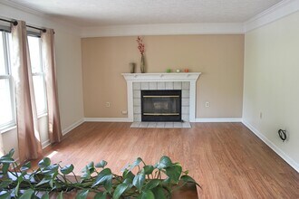 105 Woodbine Dr in Cranberry Township, PA - Building Photo - Building Photo