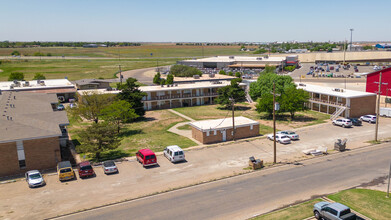 Edgemere Apartments in Plainview, TX - Foto de edificio - Building Photo