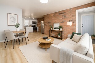 721 Reinhard Ave in Columbus, OH - Building Photo