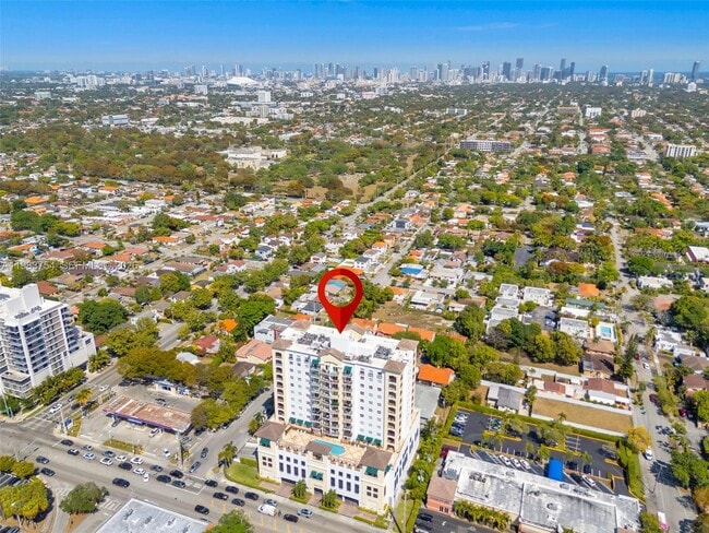 1627 SW 37th Ave in Miami, FL - Building Photo - Building Photo