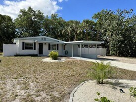 2200 Floyd St in Sarasota, FL - Building Photo