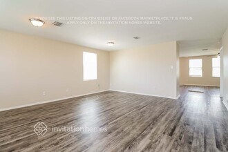 2807 Amber Waves Ln in Lancaster, TX - Building Photo - Building Photo