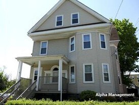 40 Cedar St in Malden, MA - Building Photo