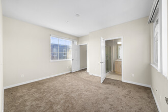 1066 41st Ave, Unit B303 in Capitola, CA - Foto de edificio - Building Photo