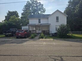 6 Warden St in Union City, PA - Building Photo