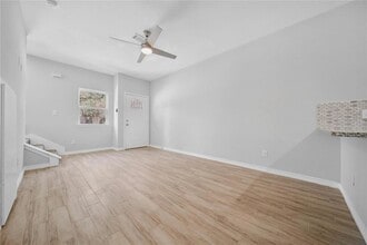 241 Northlawn St in Montgomery, TX - Building Photo - Building Photo