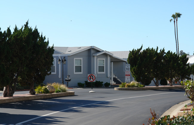 Vista Cascade Mobile Home Park in Vista, CA - Building Photo - Building Photo