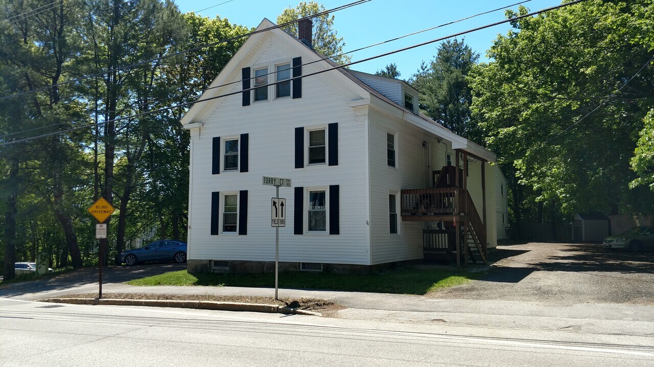 70 Main St in Yarmouth, ME - Building Photo