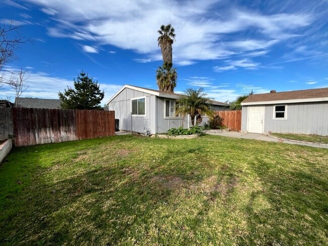 3410 Sparrow Cir in Riverside, CA - Building Photo - Building Photo
