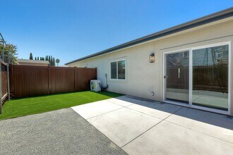 6838 Tower St in La Mesa, CA - Building Photo - Building Photo