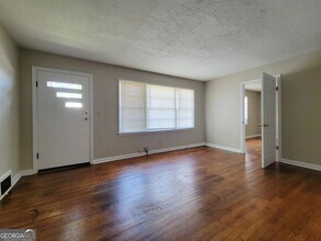 312 GA Hwy 211 in Winder, GA - Building Photo - Building Photo